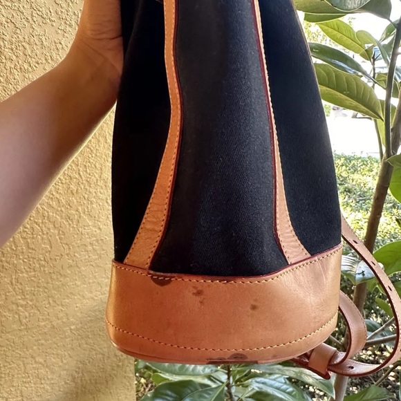 Vintage Dooney & Bourke Backpack Bucket Bag Shoulder Purse USA Black Canvas READ - Picture 4 of 15